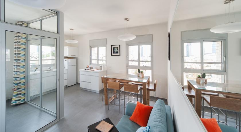 Charming 2Bd Apt W/ Balcony By Sea N' Rent تل أبيب الغرفة الصورة